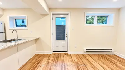 18 Harris Place A, Meadowlands - Crestview And Area, On K2g 2p2
