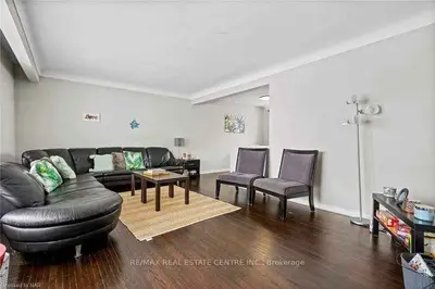 2 Stewart Avenue, Thorold, On L2v 2w5