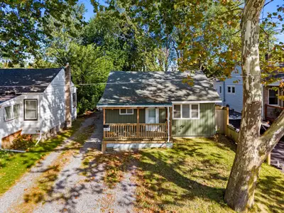 16 Achilles Avenue, Welland, On L3b 4s4