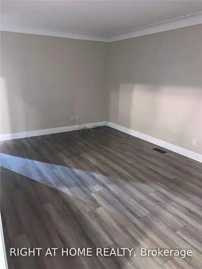 3 Martin Avenue, Cambridge, On N1r 3a3