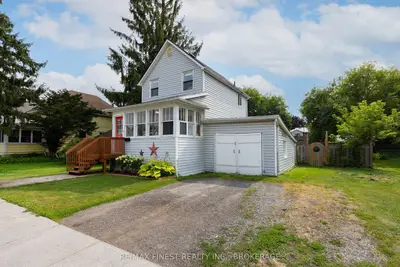 348 Charles Street N, Gananoque, On K7g 1v4