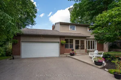 51 Murrayhill Court, Kitchener, On N2e 1n8