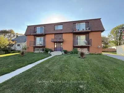 49 Oxford Road 3, Quinte West, On K0k 2c0
