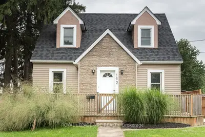 162 Aqueduct Street, Welland, On L3c 1c4
