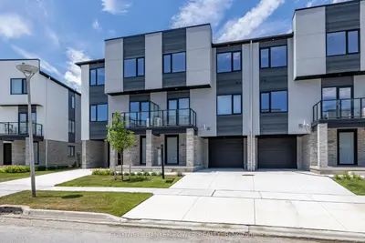 3361 David Milne Way 30, London South, On N6l 0b9