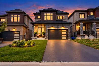 31 Santos Drive, Haldimand, On N3w 0h2