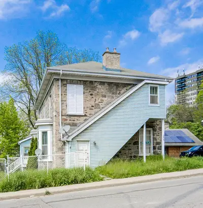245 Ainslie Street S, Cambridge, On N1r 3l2