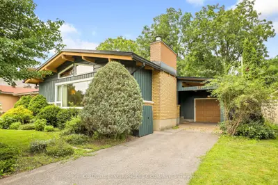 359 Mountbatten Avenue, Alta Vista And Area, On K1h 5w2