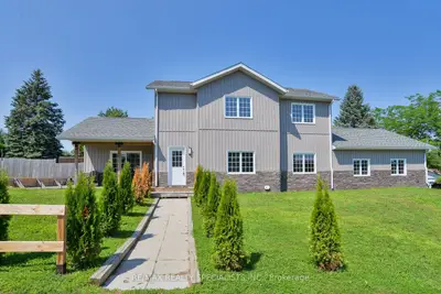 15 Lankin Avenue, Bracebridge, On P1l 1y4