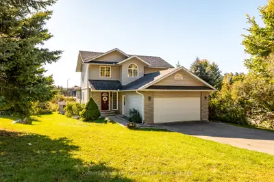6 Glenwood Drive, Huntsville, On P1h 1b8