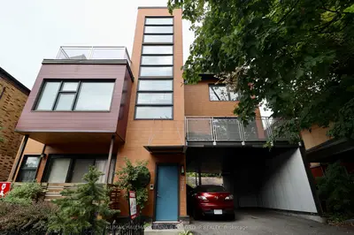 331 OSGOODE Street 3, Lower Town - Sandy Hill, ON K1N 1H2