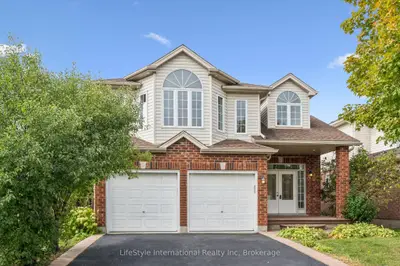 4 Davis Street, Guelph, On N1e 0a2