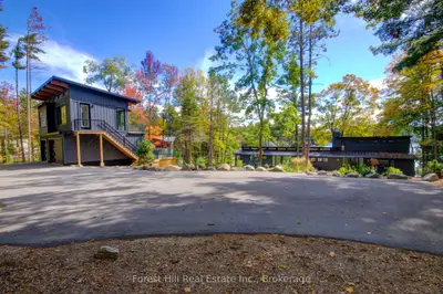 1099 BIG JOE Road, Muskoka Lakes, ON P0B 1J0
