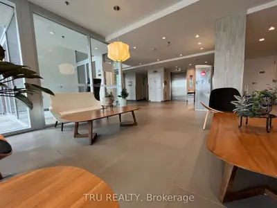300c Lett Street 706, West Centre Town, On K1r 0a7