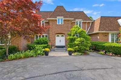 1302 Four Mile Creek Road, Niagara-on-the-lake, On L0s 1j0