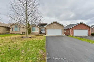 33 Ashwood Crescent, Greater Napanee, On K7r 3l1