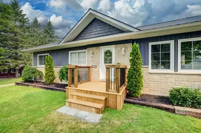 1077 Queen Street, Howick, On N0g 2x0