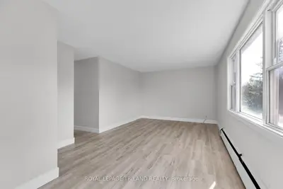 1566 Allen Place 4, London East, On N5w 2v8