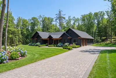 1017 Davis Drive, Gravenhurst, On P0e 1n0