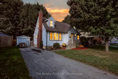 325 Victoria Street N, Woodstock, On N4s 6w6