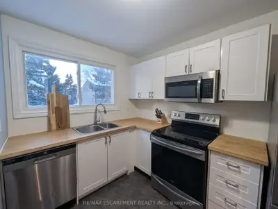 1440 Garth Street 32, Hamilton, On L9b 1r6