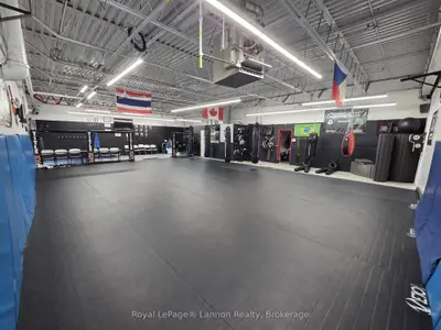910 Memorial Avenue, Thunder Bay, On P7b 3z9
