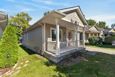 17 VILLAGE Gate, Lambton Shores, ON N0M 1T0