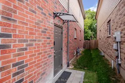 1253 Howlett Circle, London North, On N5x 0k5