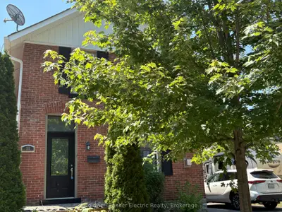 21 SUSSEX Street N, Kawartha Lakes, ON K9V 4H3