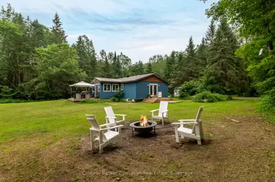 196 Sinclair Road, Huntsville, On P1h 2n5