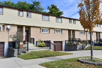 18 Claudette Gate, Hamilton, On L9b 1t5