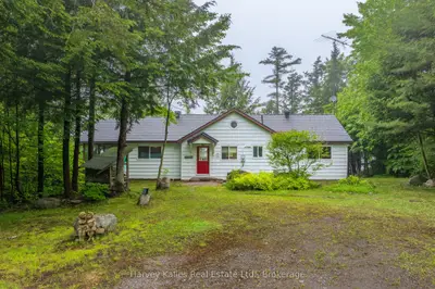 7 Baby Lake Road, Seguin, On P2a 2w8