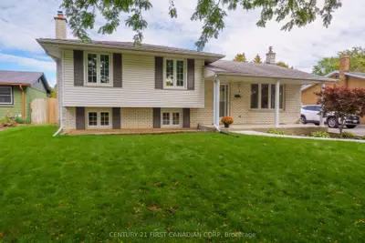 135 Downing Crescent, London South, On N6c 3c7