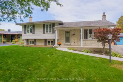 135 Downing Crescent, London South, On N6c 3c7