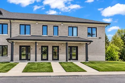 3202 Vivian Line 49, Stratford, On N5a 0k6