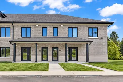 3202 Vivian Line 49, Stratford, On N5a 0k6