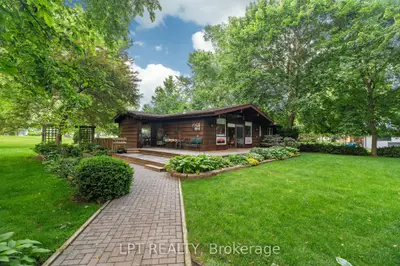 8452 Defore Drive, Lambton Shores, On N0m 1t0