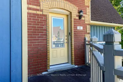 184 Snowbridge Way 201, Blue Mountains, On L9y 0v1