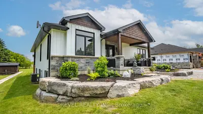 6 Kings Lane, Brant, On N0e 1r0