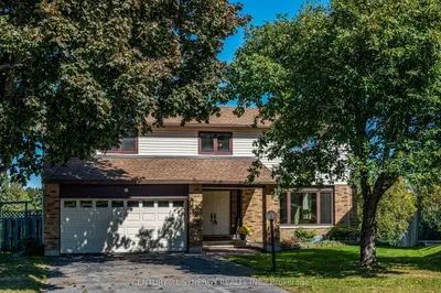 5 Chalice Court, Barrhaven, On K2j 2h7