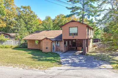 115 Jones Road, Gravenhurst, On P1p 1m8