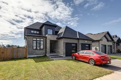 3 Stratham Street, Strathroy-caradoc, On N7g 0h2