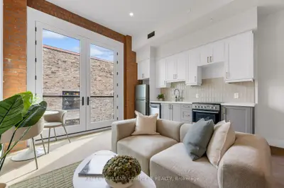 56 York Boulevard 304, Hamilton, On L8r 0a2