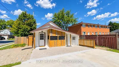 76 Avenue Road, Cambridge, On N1r 1c1