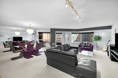 151 Bay Street 810, Ottawa Centre, On K1r 7t2