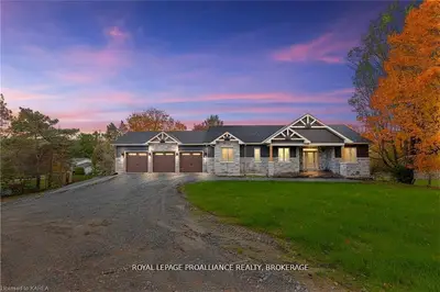 1888 Sunbury Road, Frontenac, On K0h 1x0
