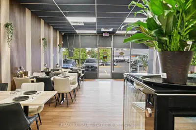 3310 Mccarthy Road, Hunt Club - Windsor Park Village And Area, On K1v 9s1