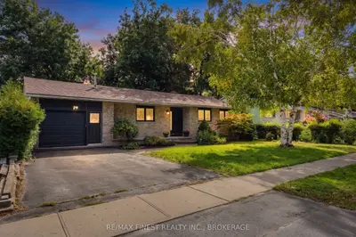933 Mayfair Crescent, Kingston, On K7m 5s5