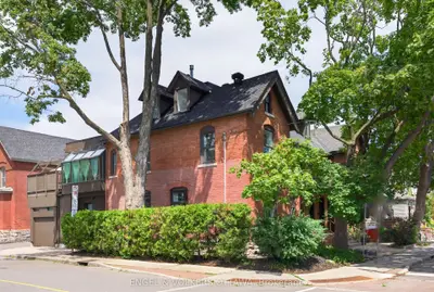 73 Gilmour Street, Ottawa Centre, On K2p 0n1