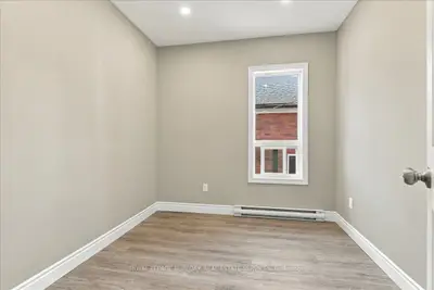 17 Eby Street S Upper, Kitchener, On N2g 3k6